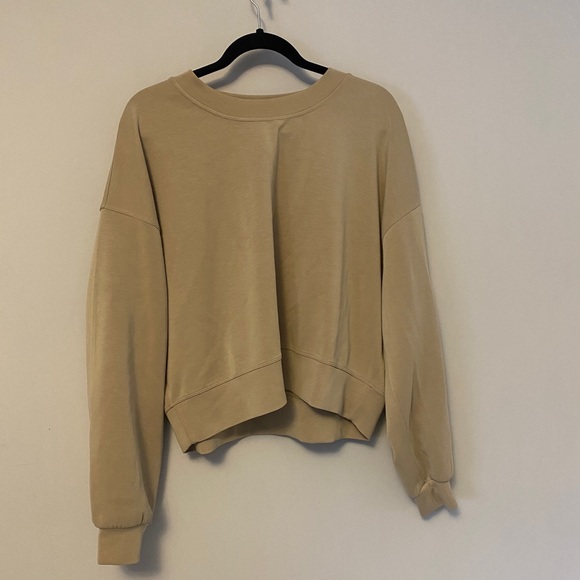 LULULEMON Beige Softstreme Perfectly Oversized Cropped Crew - Picture 6 of 6